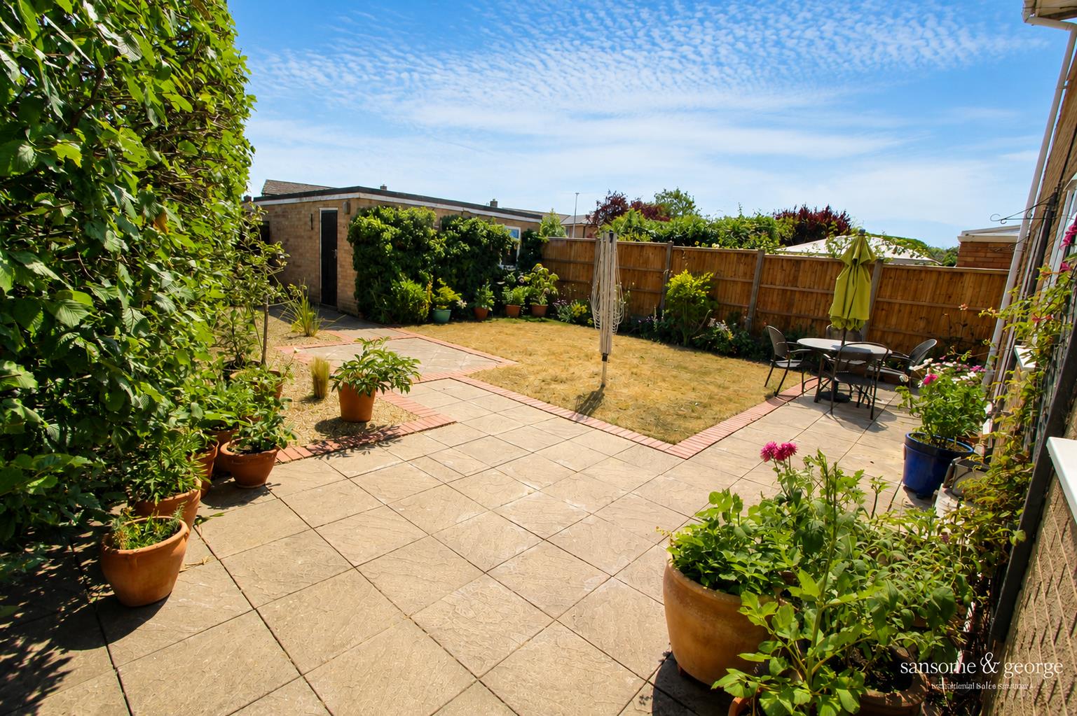 Cowslip Close, Tilehurst, Reading